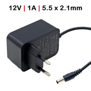 CARREGADOR UNIVERSAL PARA DISPOSITIVOS DE 12V 1A 5.5X2.1MM